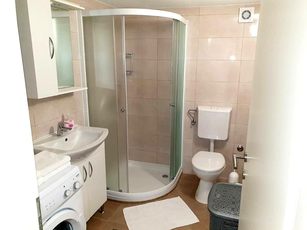 Apartment Mihaela Блаце Экстерьер фото